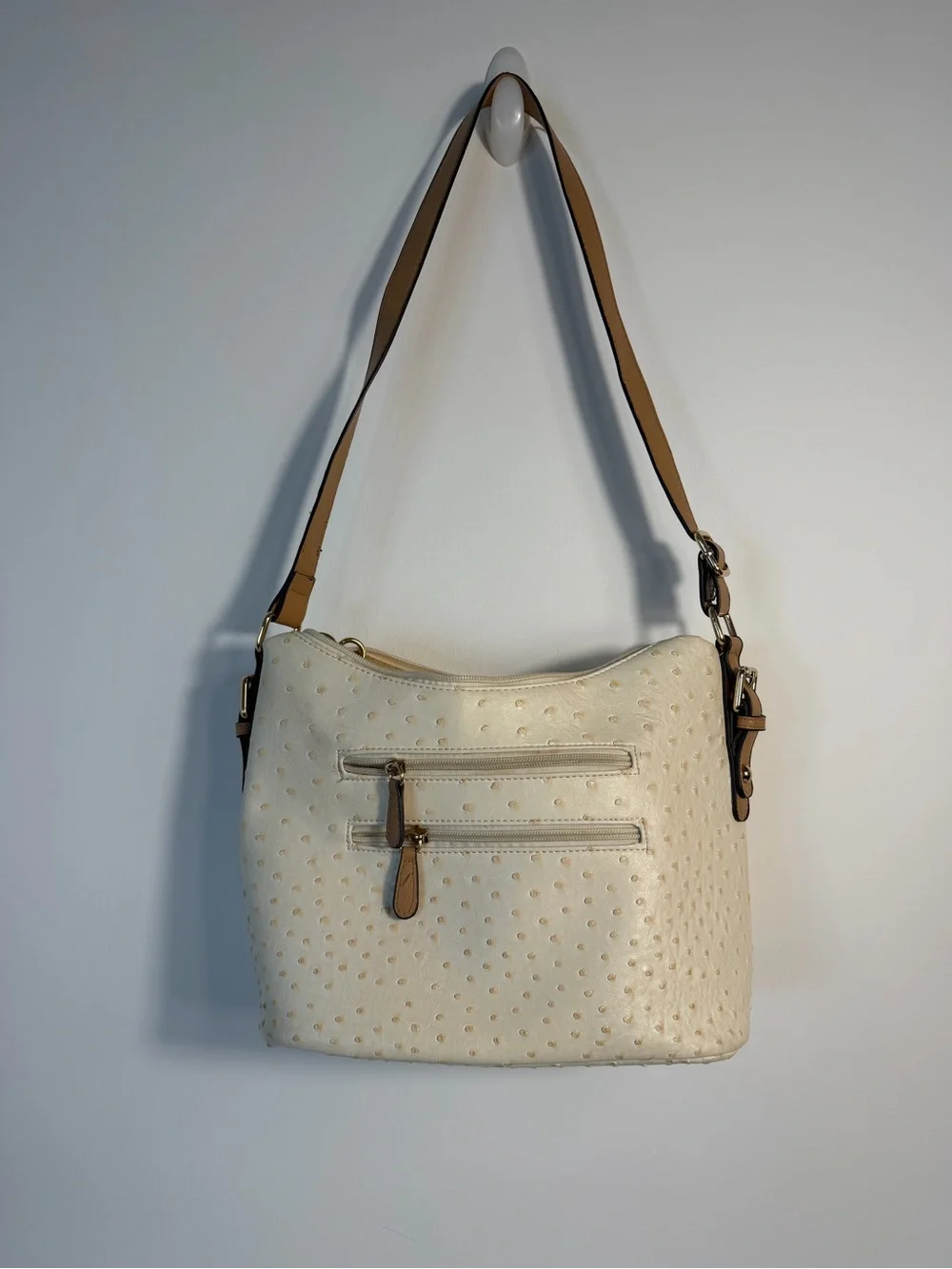 Gianni Bini Cream Textured Shoulder Bag Tan Strap ostrich hobo Y2K purse ivory